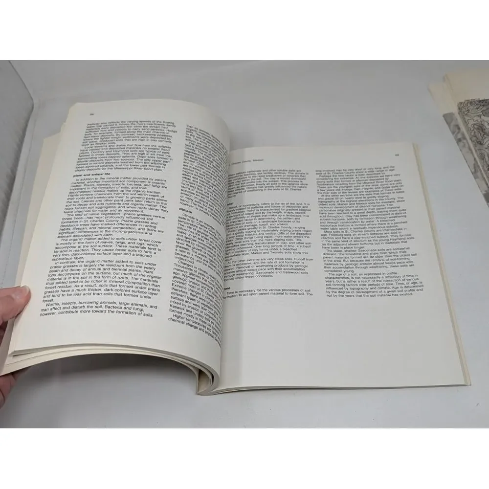 Vintage Book Department Agriculture 1982 Soil Survey & Maps St Charles Missouri‎